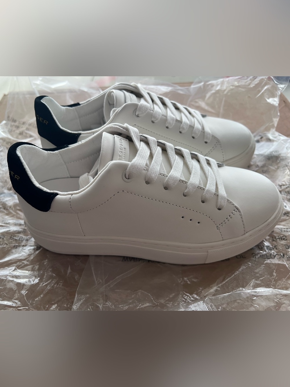 Kurt Geiger LondonLaney platform